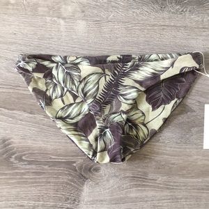 Mikoh Zuma bottom